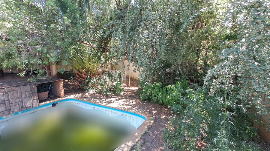 4 Bedroom Property for Sale in Pellissier Free State